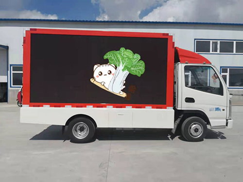 大型广告车