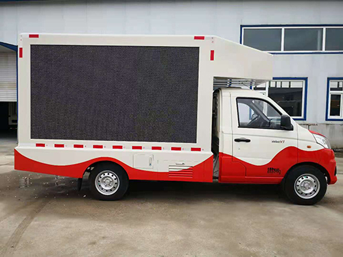 小型广告车