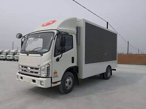 大型广告车