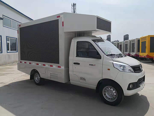 小型广告车