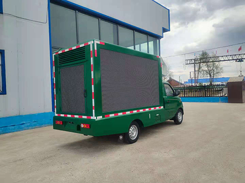 小型广告车
