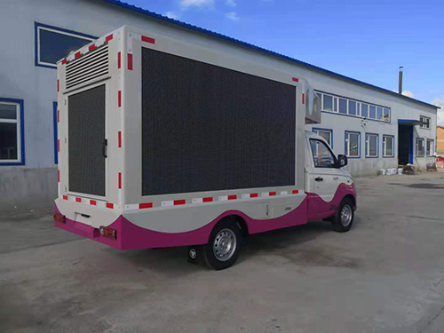 小型广告车