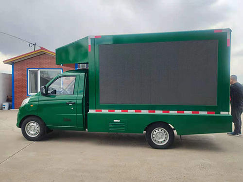 小型广告车